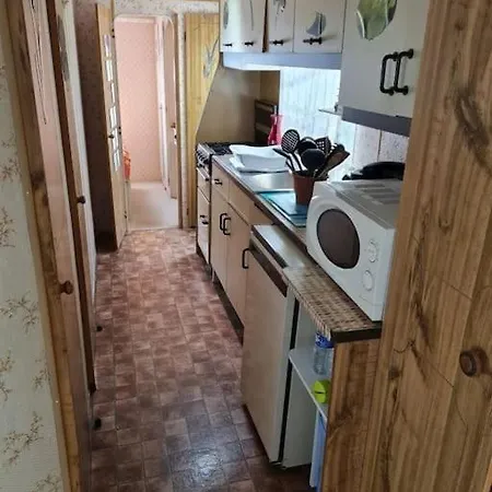 Appartement D004 Mobile Home Avec Terrasse Dans Un Camping 3 Etoiles