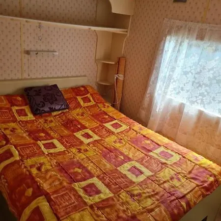 Appartement D004 Mobile Home Avec Terrasse Dans Un Camping 3 Etoiles